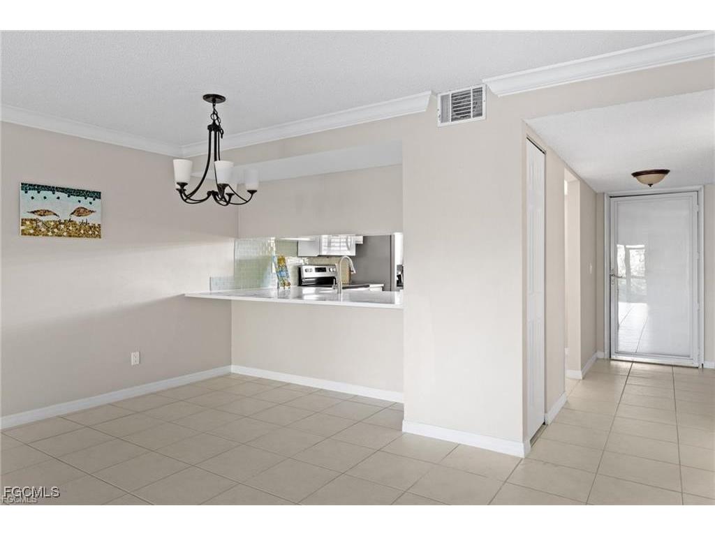 5705 Foxlake Drive #1 North Fort Myers FL 33917 2025014195 image8