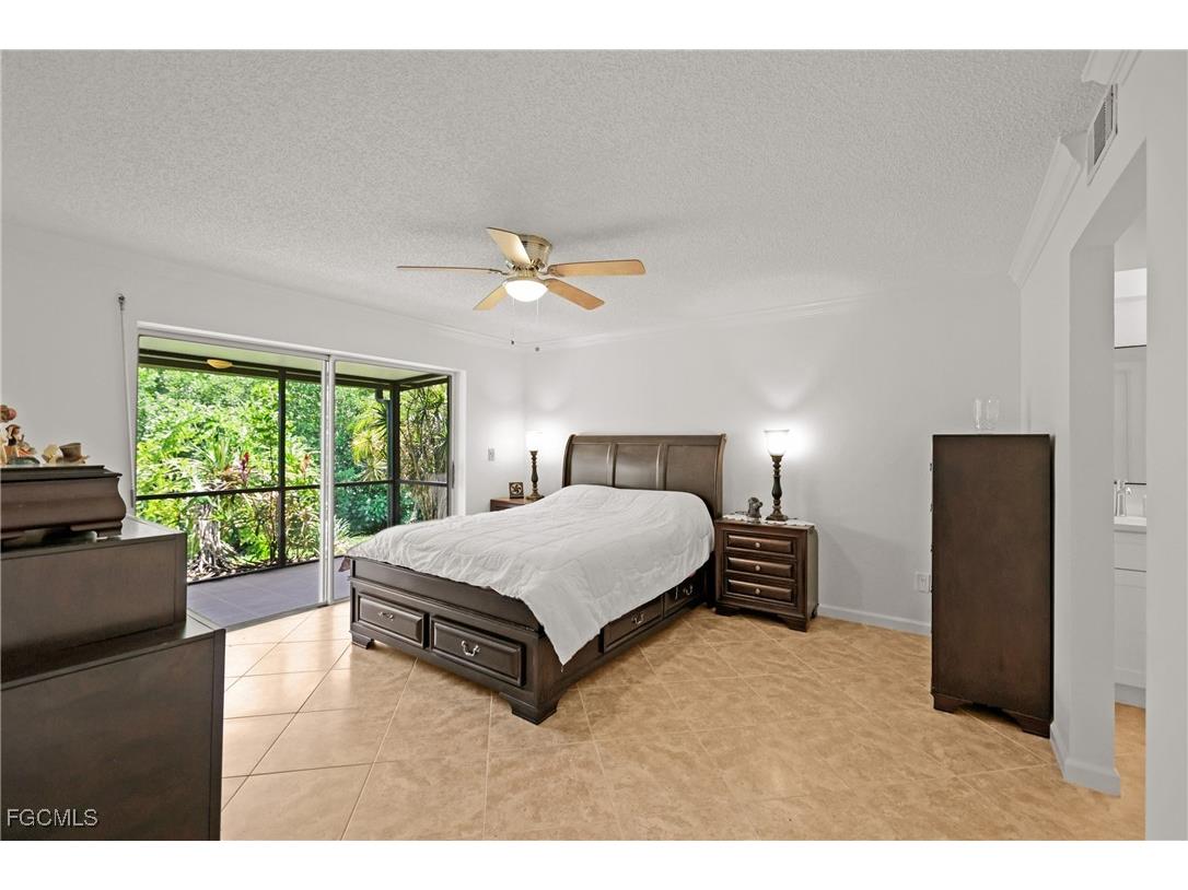 5705 Foxlake Drive #4 North Fort Myers FL 33917 2025003557 image17