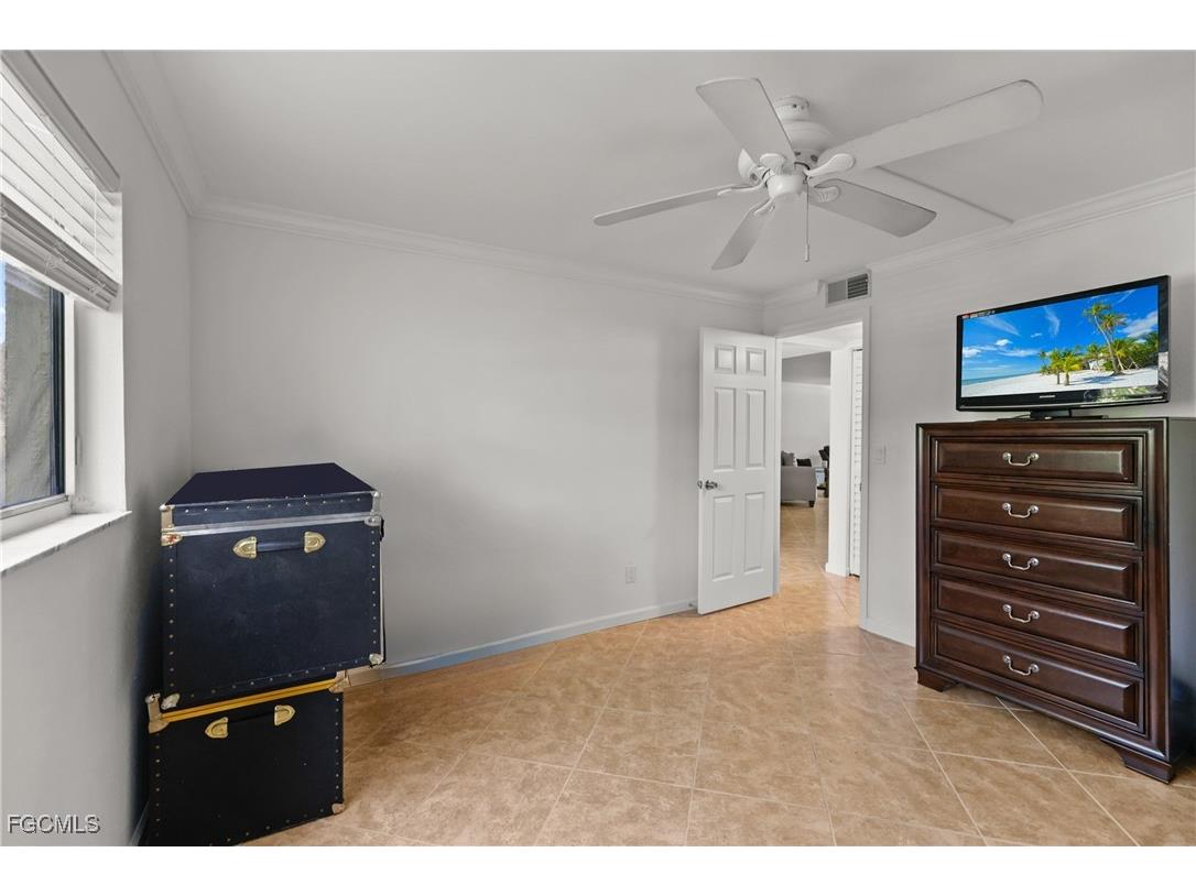 5705 Foxlake Drive #4 North Fort Myers FL 33917 2025003557 image20