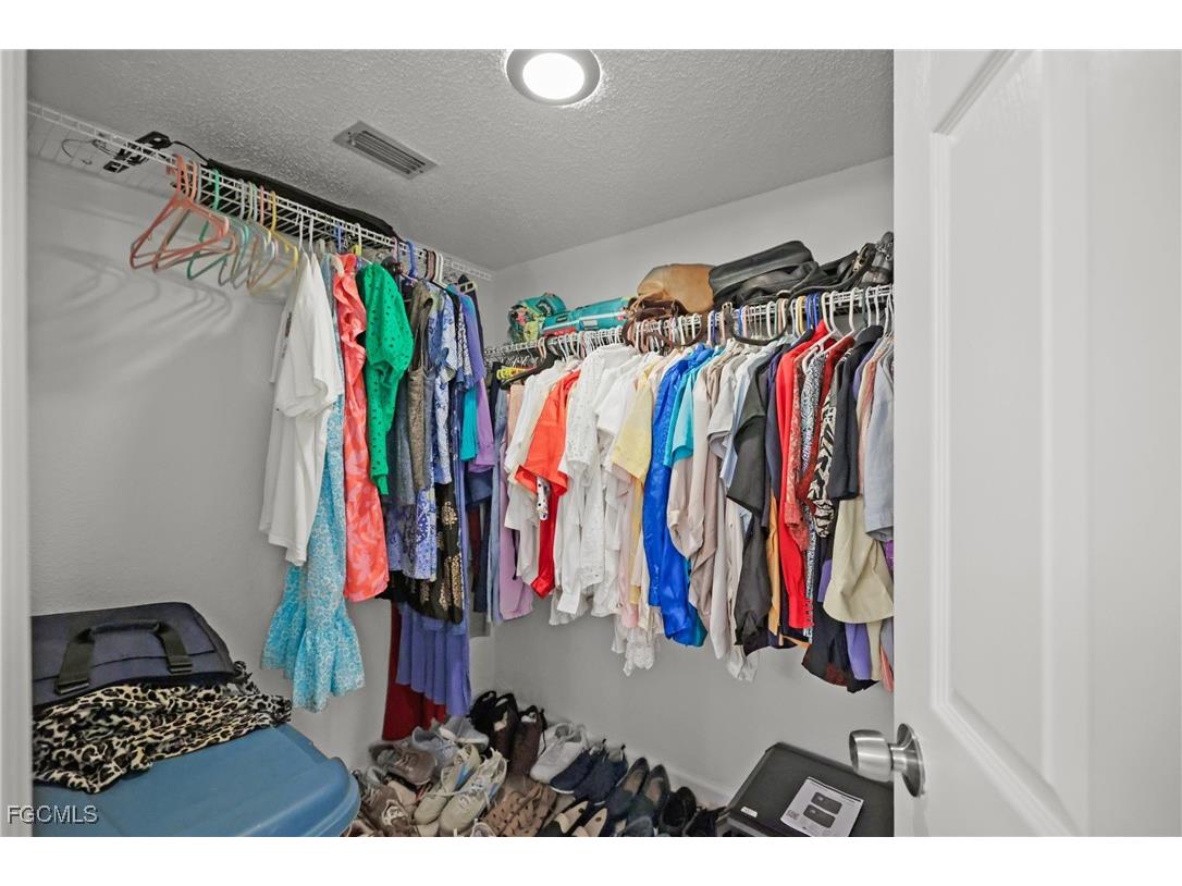 5705 Foxlake Drive #4 North Fort Myers FL 33917 2025003557 image21