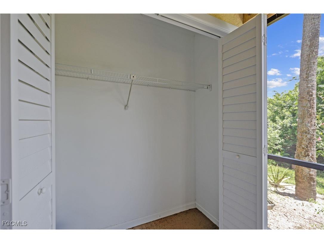 5705 Foxlake Drive #4 North Fort Myers FL 33917 2025003557 image28