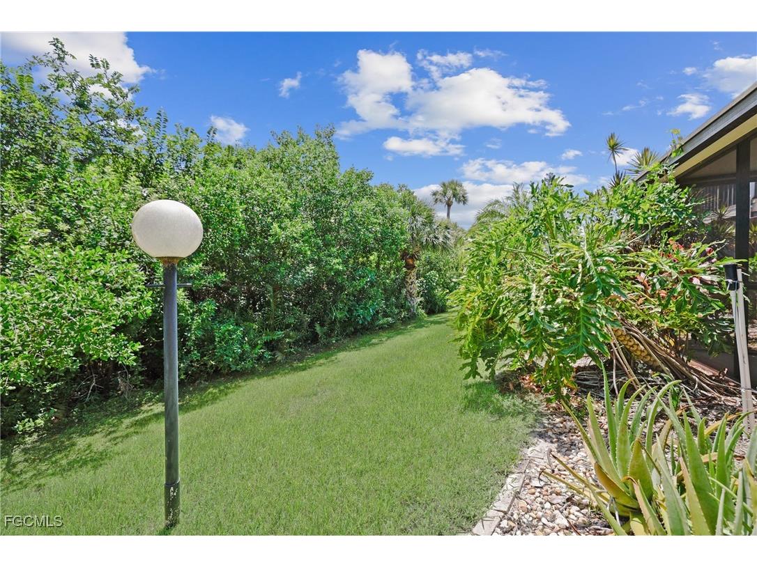 5705 Foxlake Drive #4 North Fort Myers FL 33917 2025003557 image34
