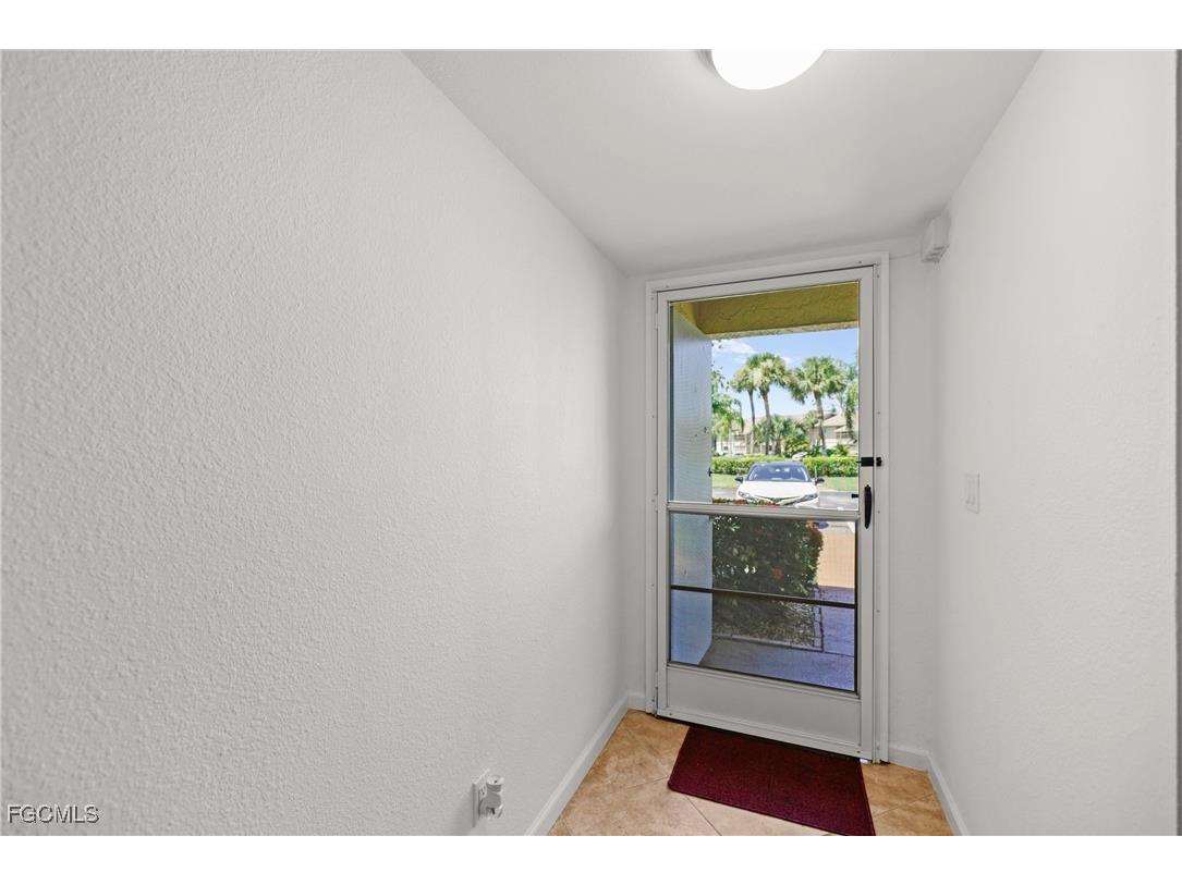 5705 Foxlake Drive #4 North Fort Myers FL 33917 2025003557 image6