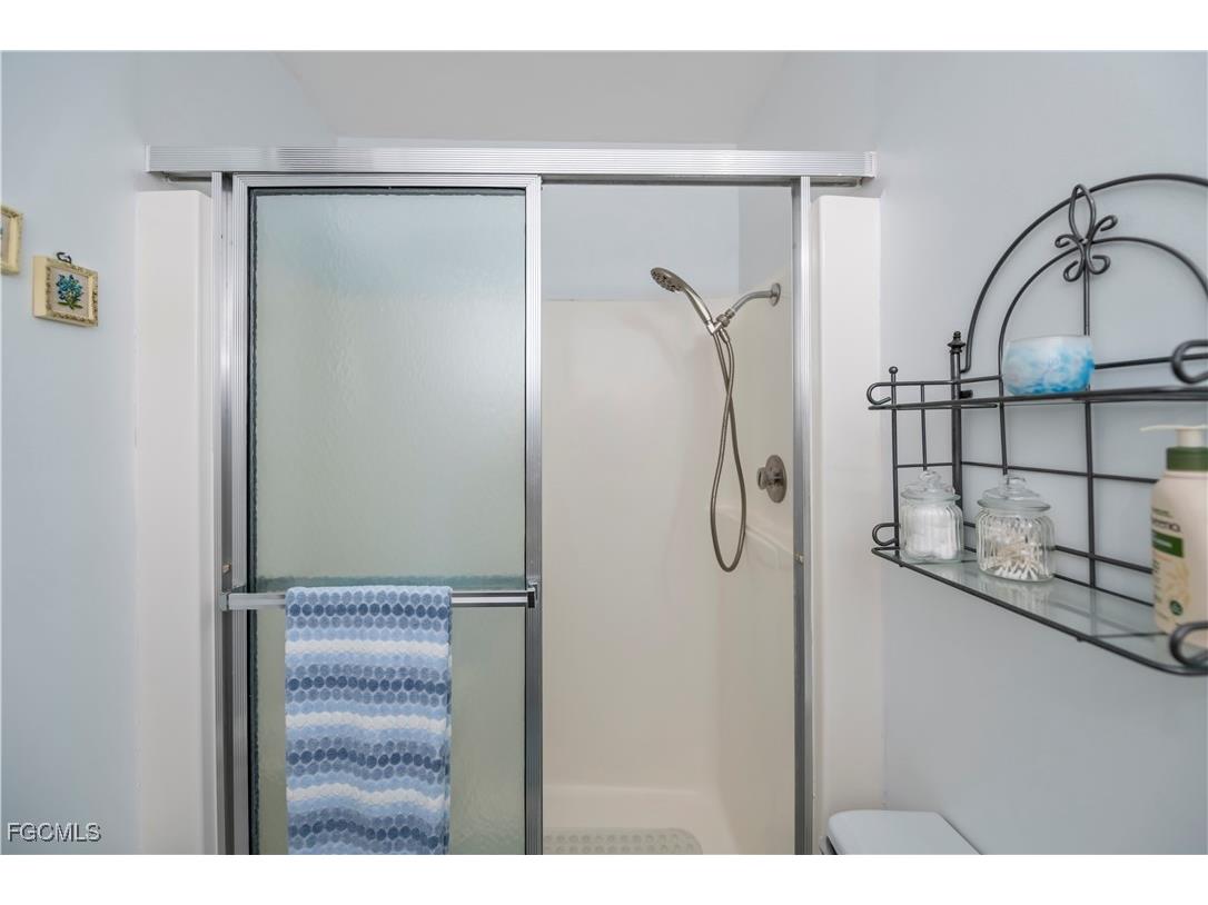 5705 Harbour Club Road Fort Myers FL 33919 2025009372 image24