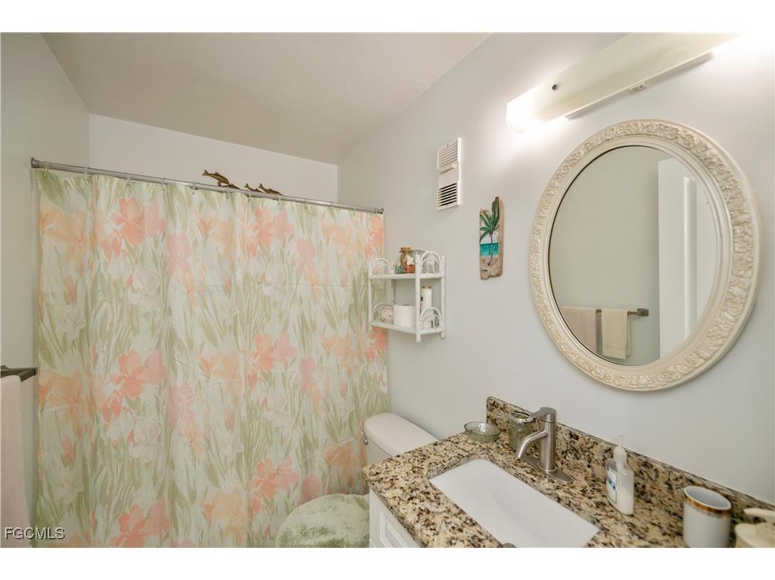 5705 Harbour Club Road Fort Myers FL 33919 2025009372 image26