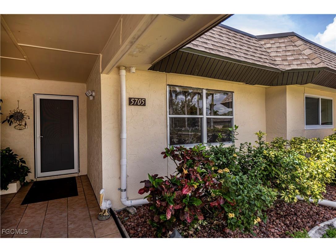5705 Harbour Club Road Fort Myers FL 33919 2025009372 image6