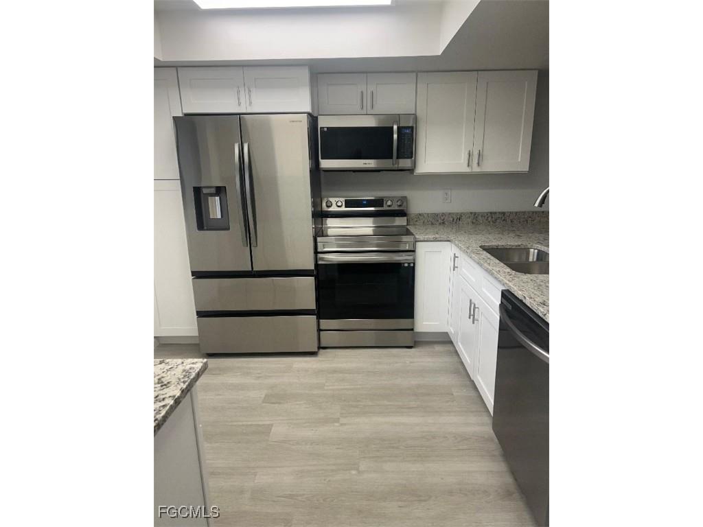 5707 Foxlake Drive #2 North Fort Myers FL 33917 2025004583 image1