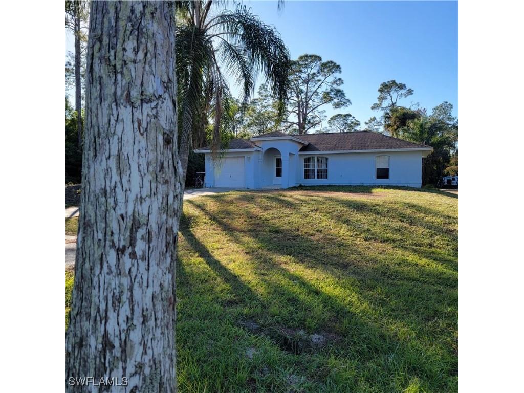 571 11th Street SW Naples FL 34117 224099723 image1