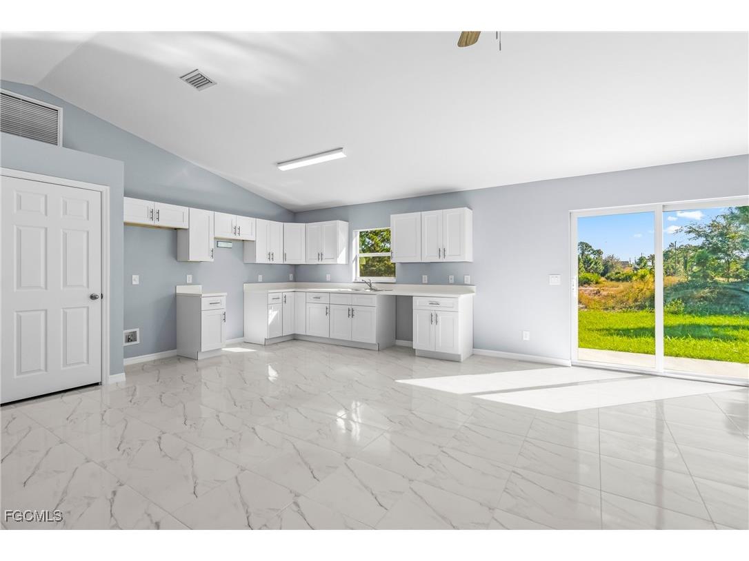 571 Flamingo Avenue Lehigh Acres FL 33974 2026002104 image10