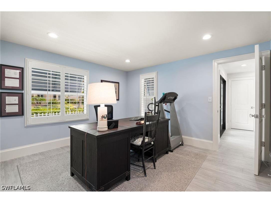 571 Neapolitan Lane Naples FL 34103 226021040 image12