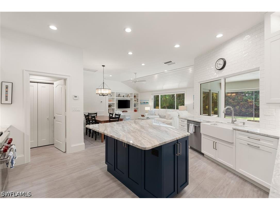 571 Neapolitan Lane Naples FL 34103 226021040 image4