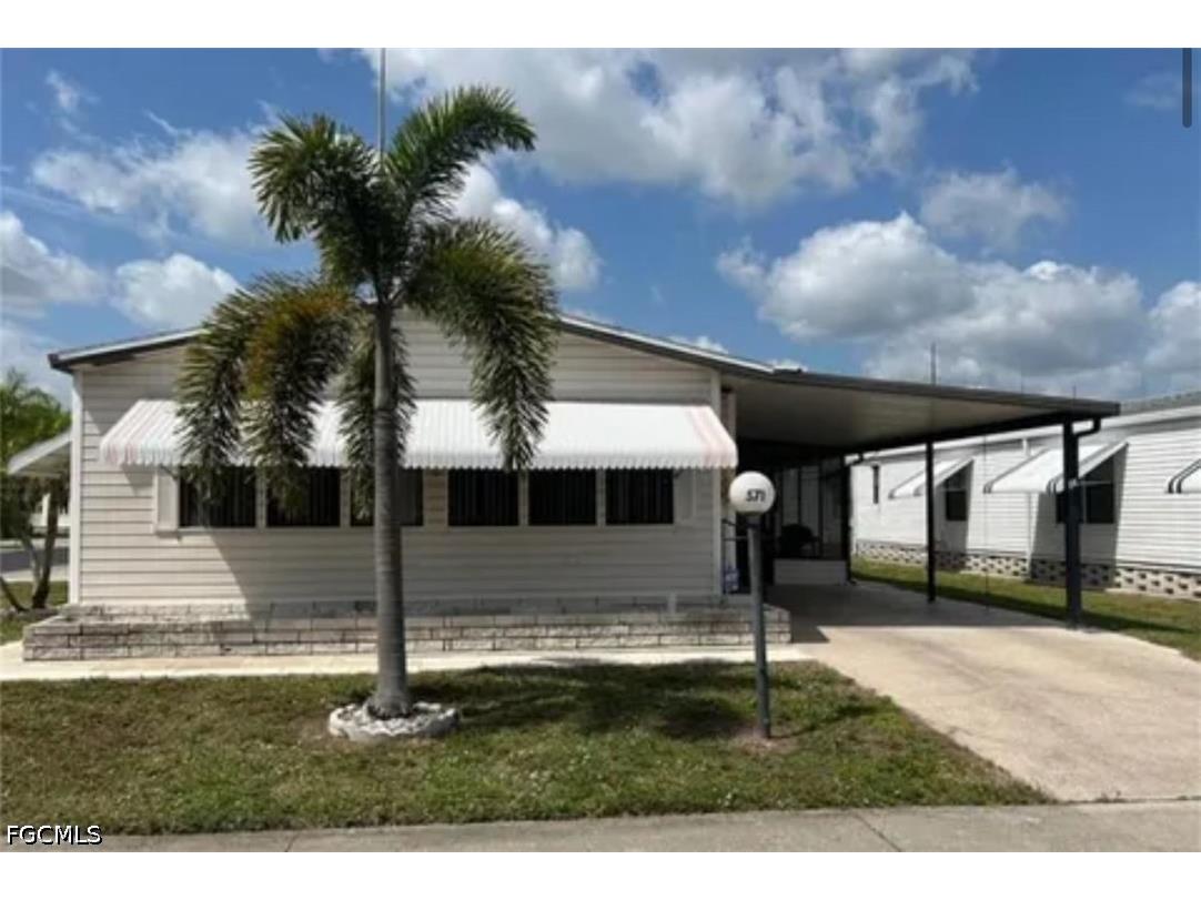571 Sunrise Lane North Fort Myers FL 33903 2026018452 image1