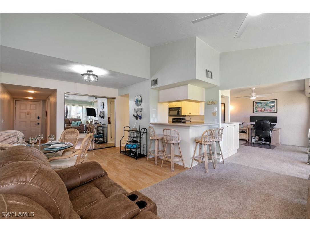 5710 Trailwinds Drive #523 Fort Myers FL 33907 224039087 image1