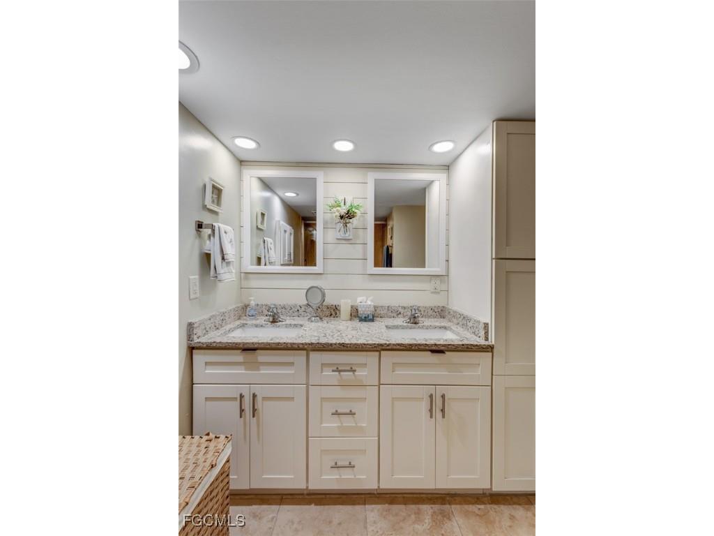 5710 Trailwinds Drive #525 Fort Myers FL 33907 2025010174 image17