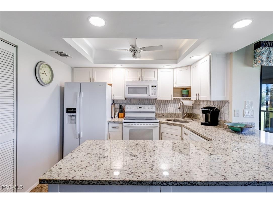 5710 Trailwinds Drive #525 Fort Myers FL 33907 2025010174 image8