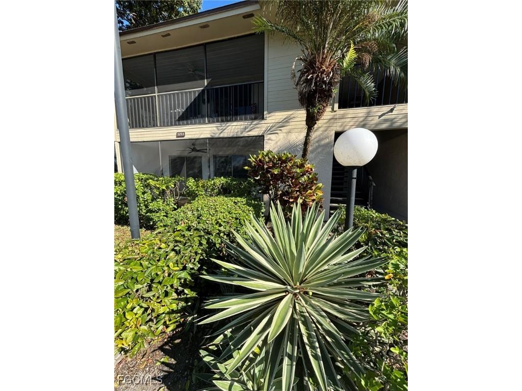 5713 Foxlake Drive #1 North Fort Myers FL 33917 2025021408 image2