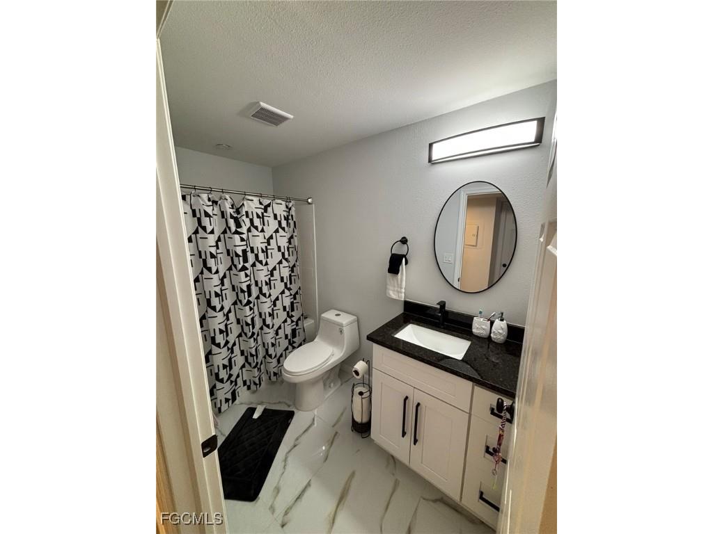 5713 Foxlake Drive #4 North Fort Myers FL 33917 2025021429 image11