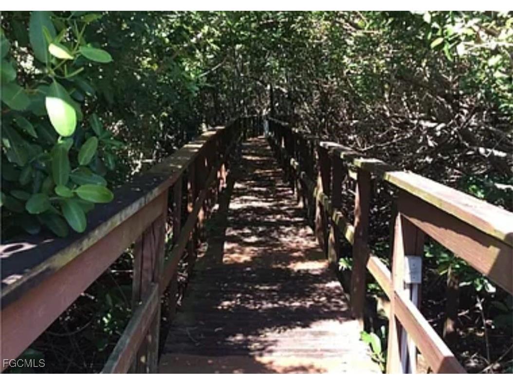 5713 Foxlake Drive #5 North Fort Myers FL 33917 2025024254 image39