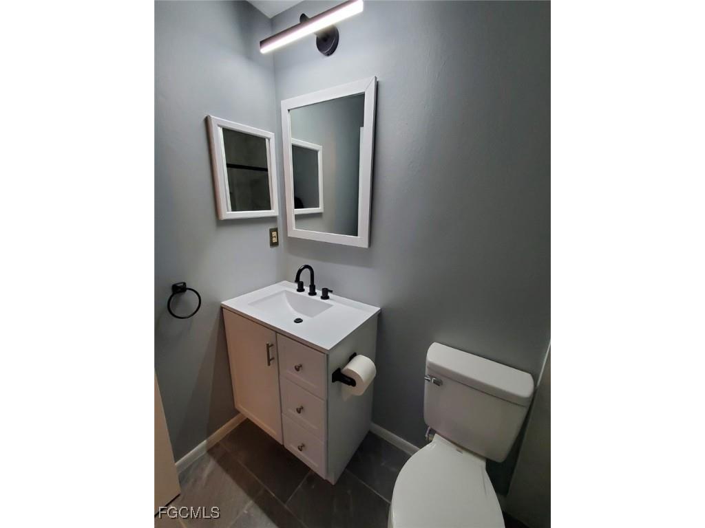 5713 Foxlake Drive #5 North Fort Myers FL 33917 2025024254 image5