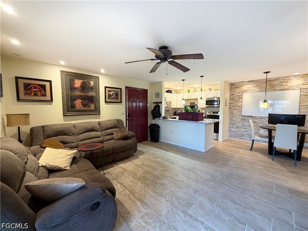5713 Foxlake Drive North Fort Myers FL 33917 2026029089 image6
