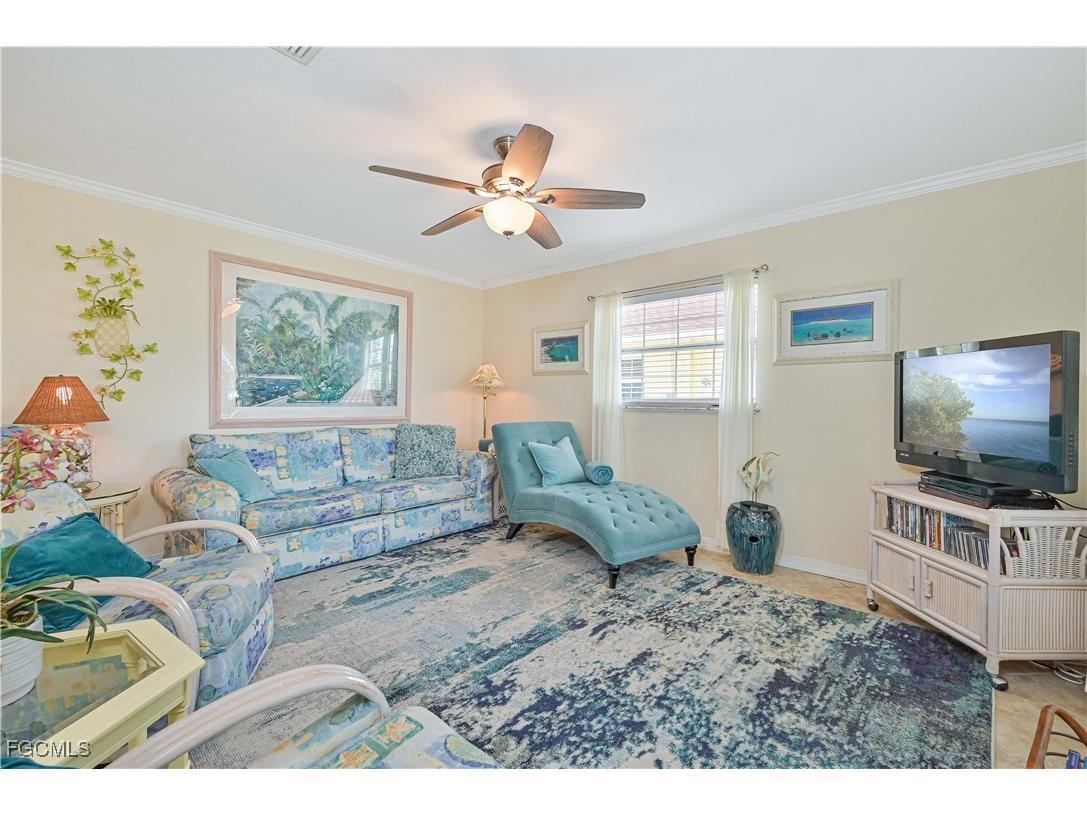 572 105th Avenue N Naples FL 34108 2025017985 image12