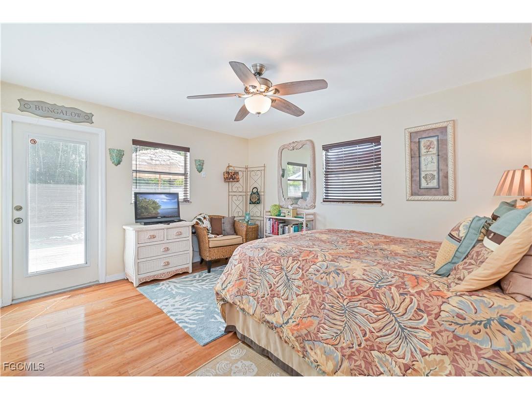 572 105th Avenue N Naples FL 34108 2025017985 image19