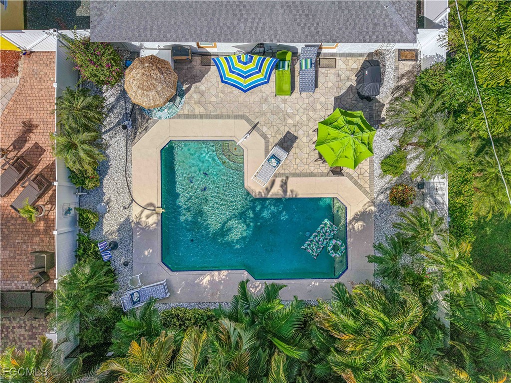 572 105th Avenue N Naples FL 34108 2025017985 image2