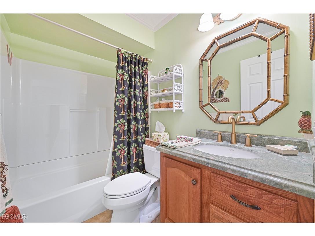 572 105th Avenue N Naples FL 34108 2025017985 image24