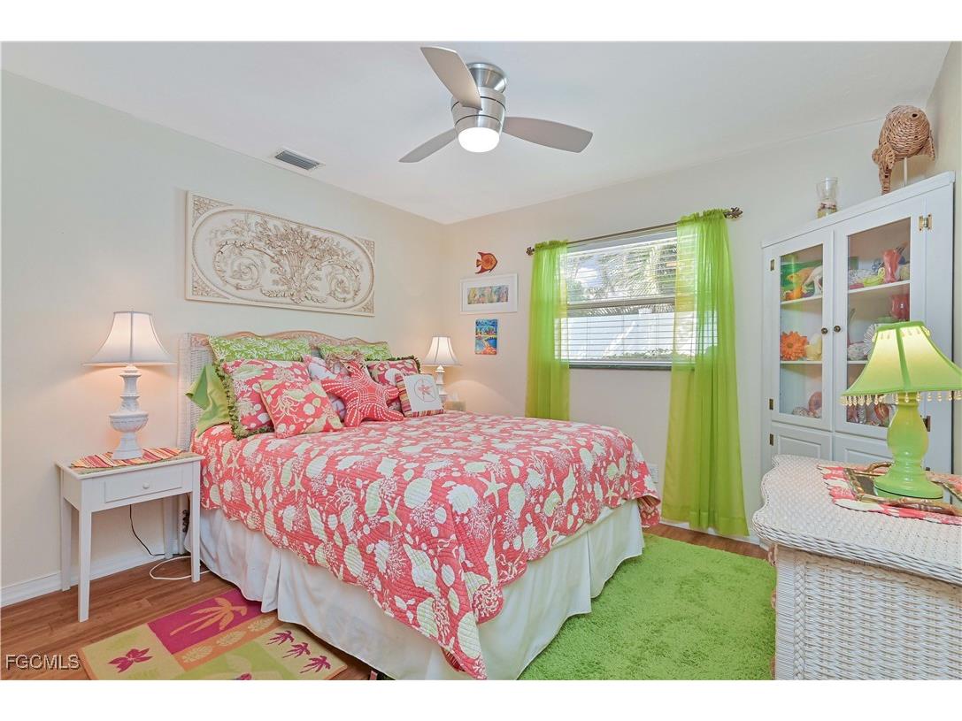 572 105th Avenue N Naples FL 34108 2025017985 image25