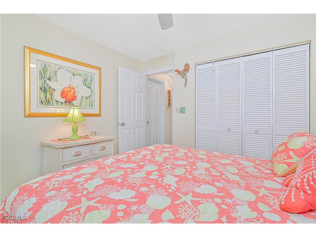 572 105th Avenue N Naples FL 34108 2025017985 image26