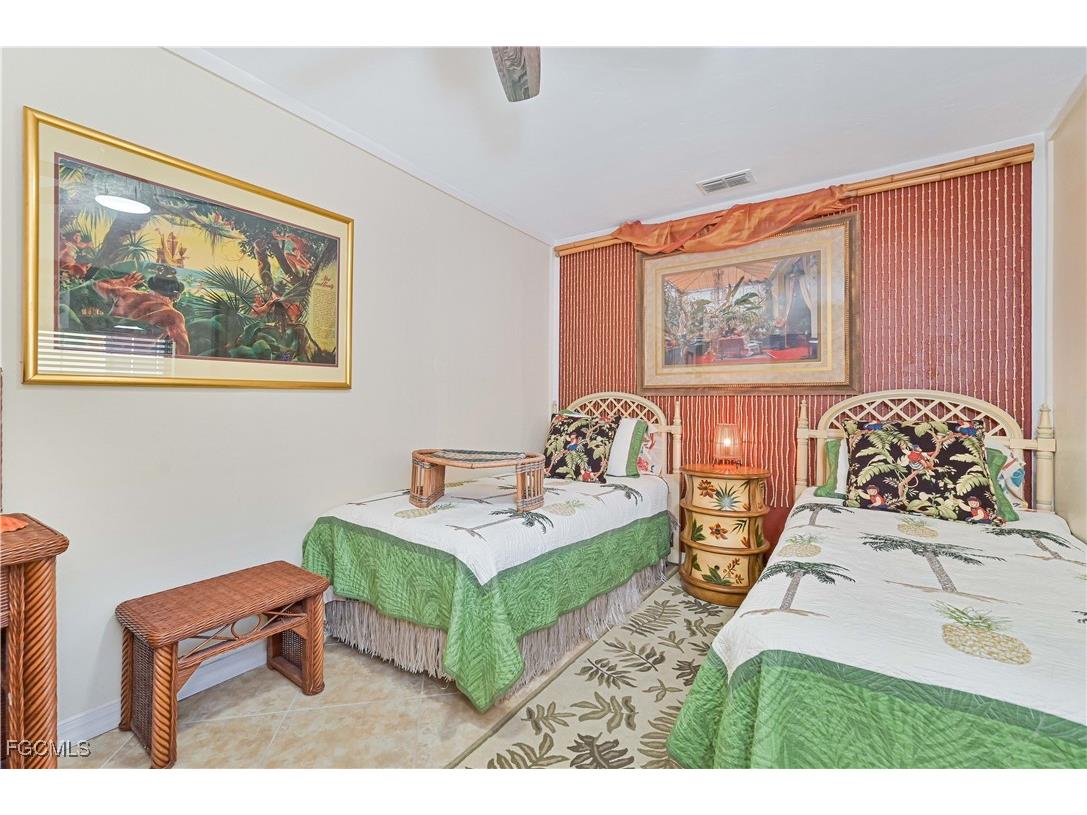 572 105th Avenue N Naples FL 34108 2025017985 image27