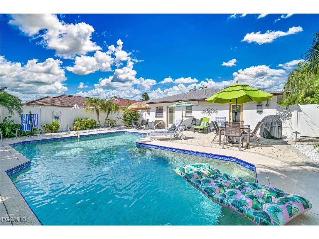 572 105th Avenue N Naples FL 34108 2025017985 image6