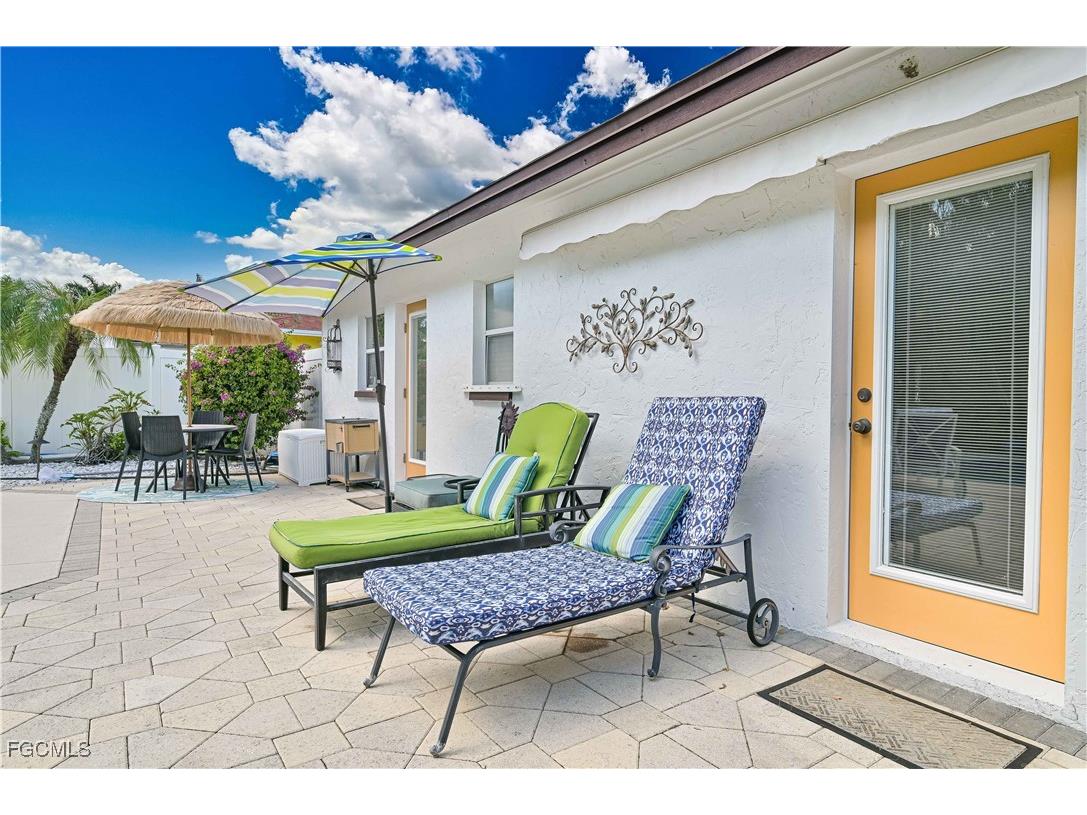 572 105th Avenue N Naples FL 34108 2025017985 image7