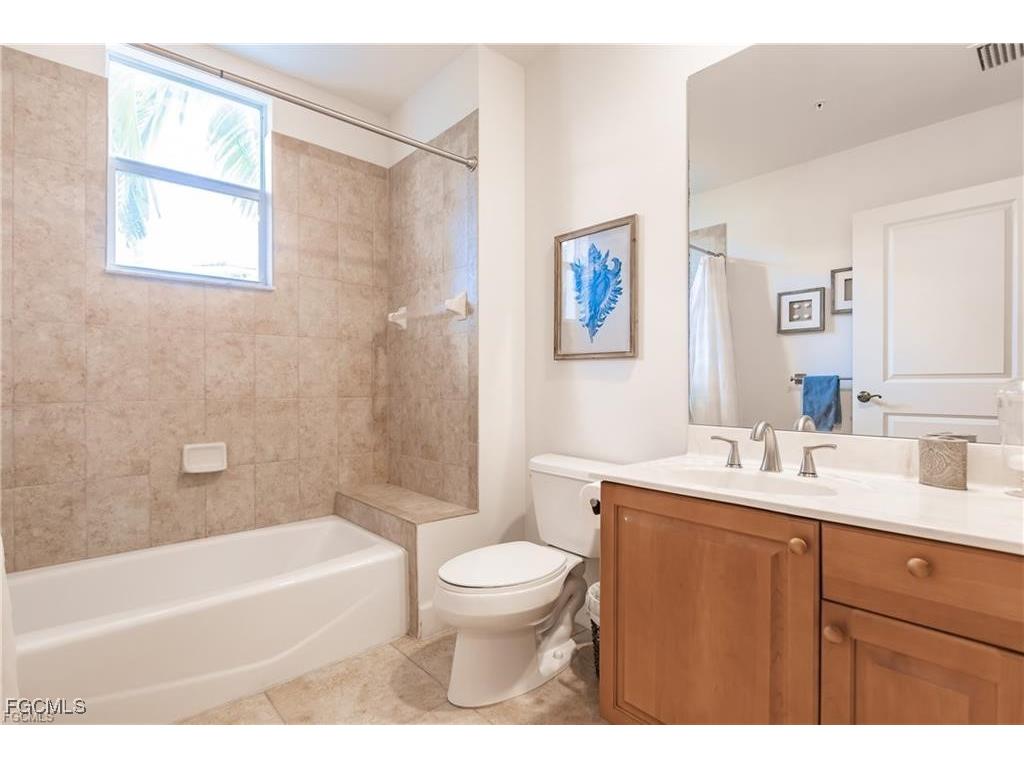 572 11th Avenue S #2 Naples FL 34102 2025016394 image12