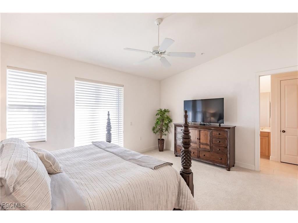 572 11th Avenue S #2 Naples FL 34102 2025016394 image15