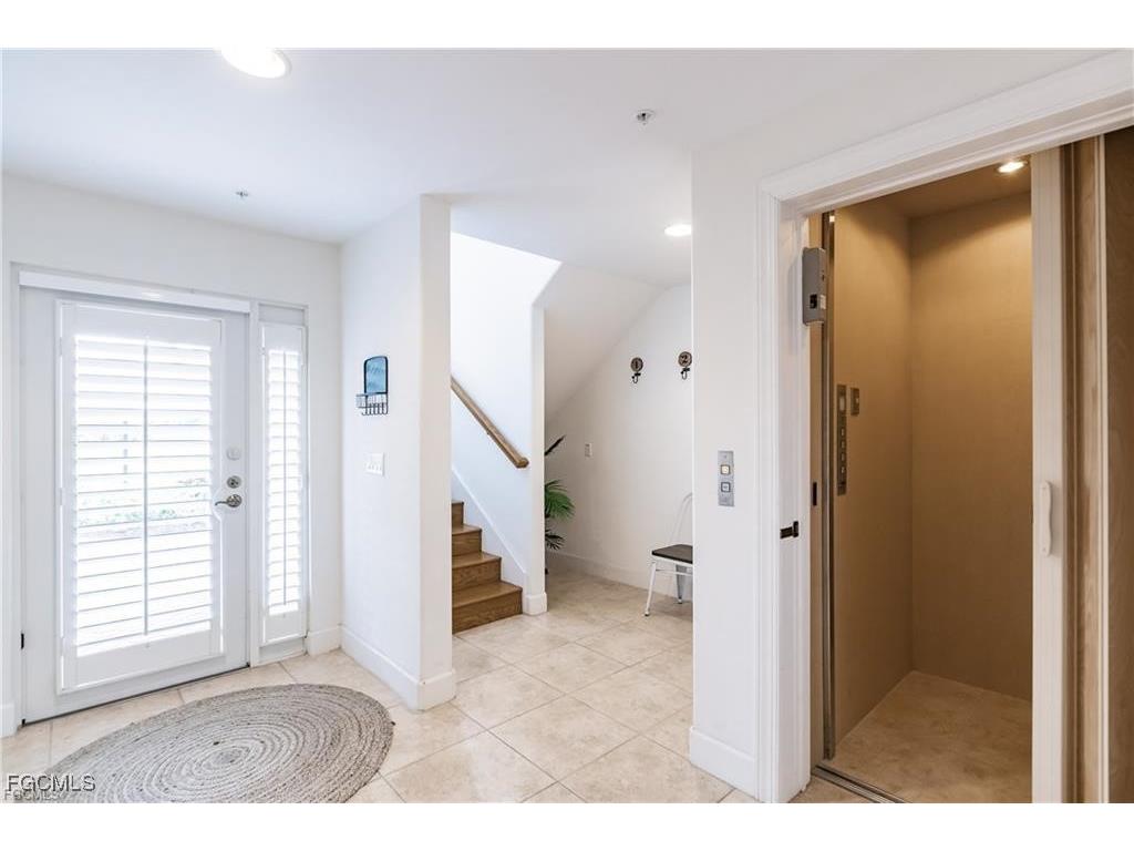 572 11th Avenue S #2 Naples FL 34102 2025016394 image21