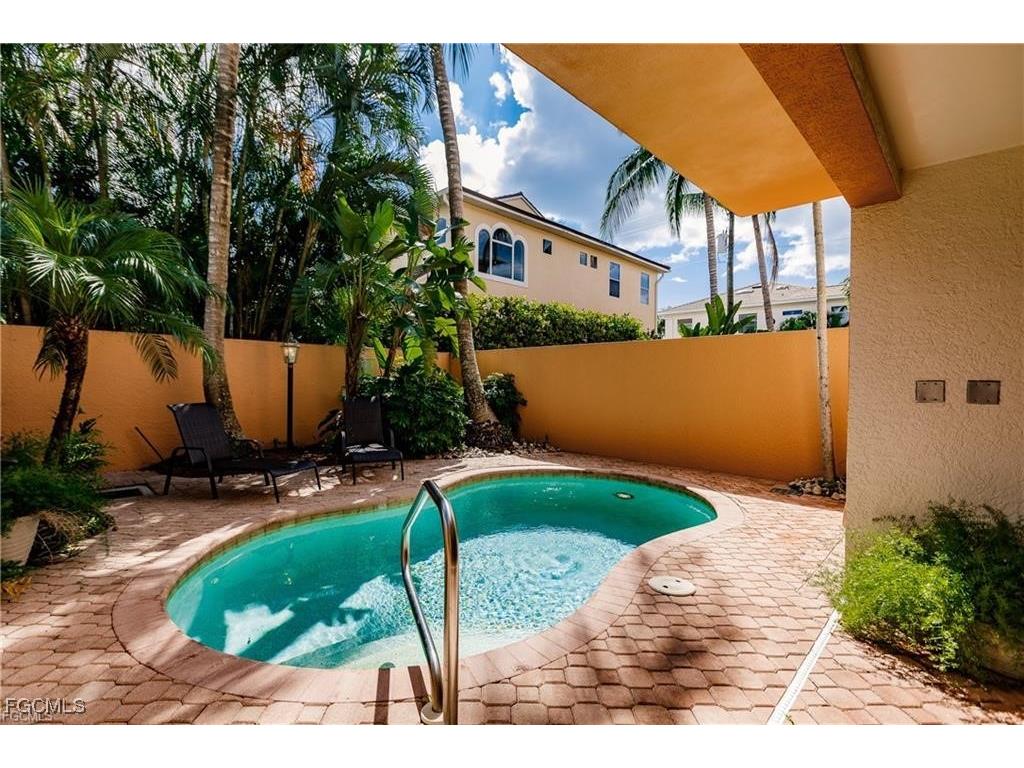 572 11th Avenue S #2 Naples FL 34102 2025016394 image26