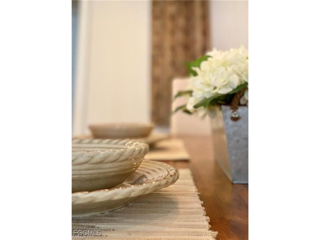 572 11th Avenue S #2 Naples FL 34102 2025016394 image8