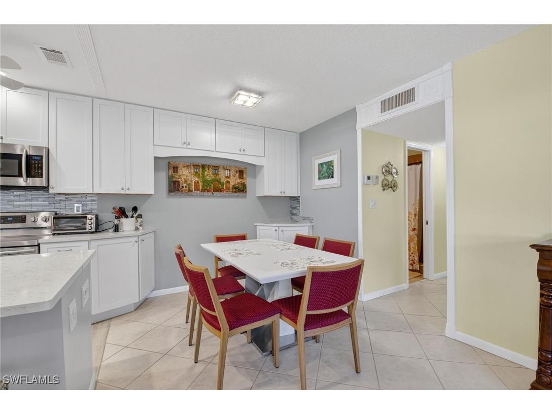 572 High Point Drive #D Delray Beach FL 33445 225080350 image9