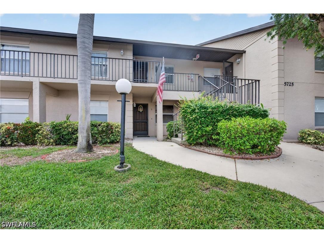 5725 Foxlake Drive #5 North Fort Myers FL 33917 226022273 image1