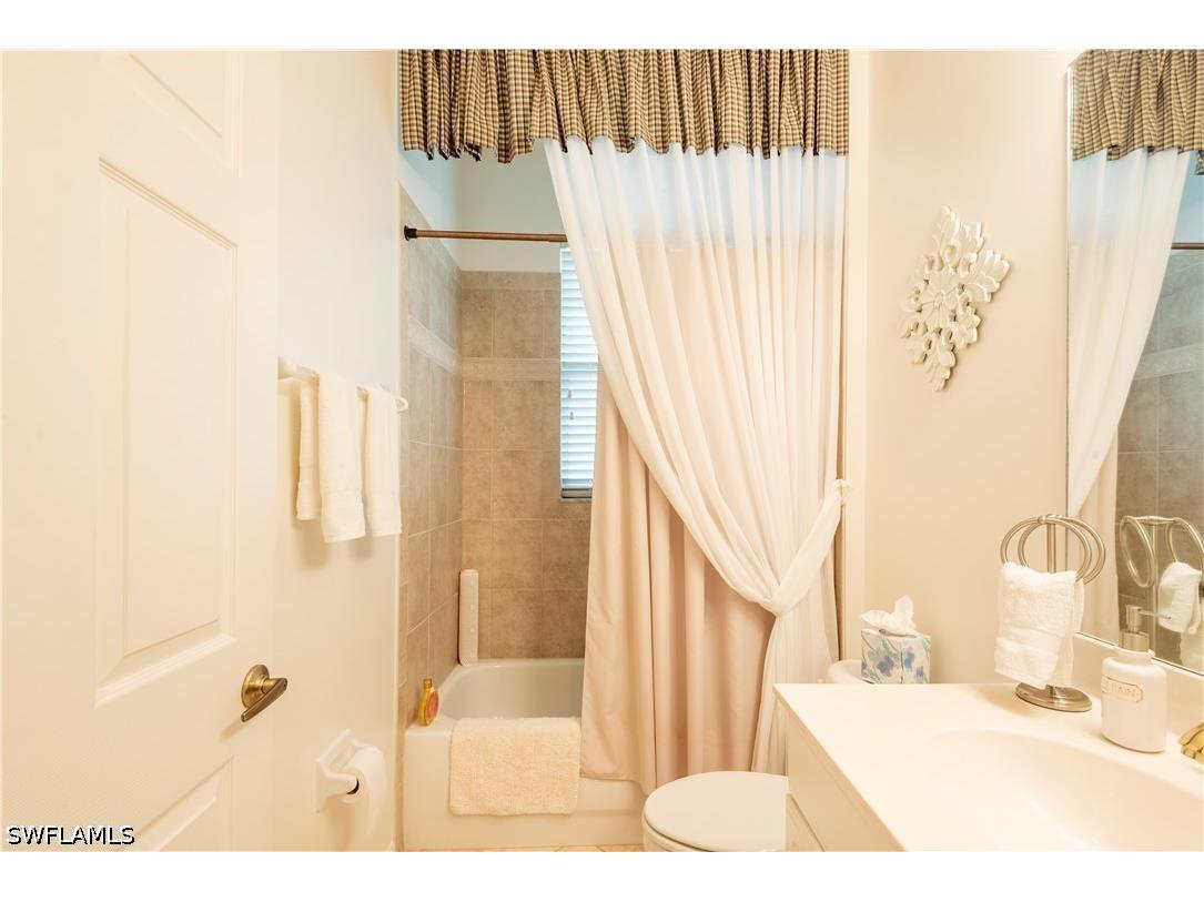 5725 Lago Villaggio Way Naples FL 34104 226015045 image12