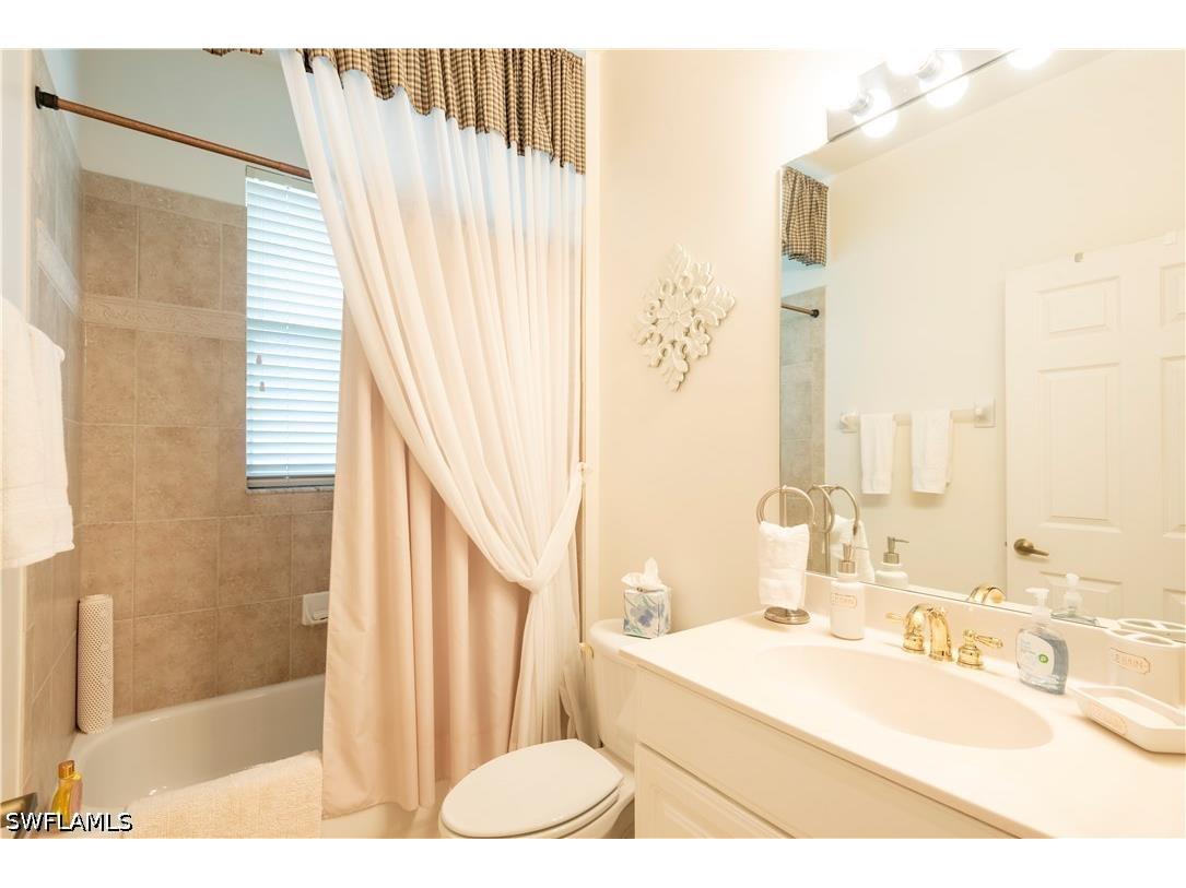 5725 Lago Villaggio Way Naples FL 34104 226015045 image13