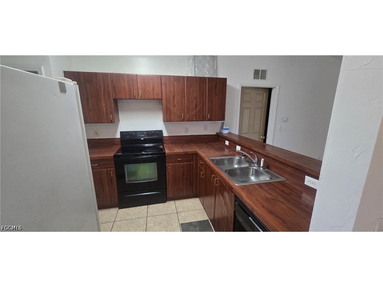 573 Bell Boulevard S Lehigh Acres FL 33974 2026023279 image10