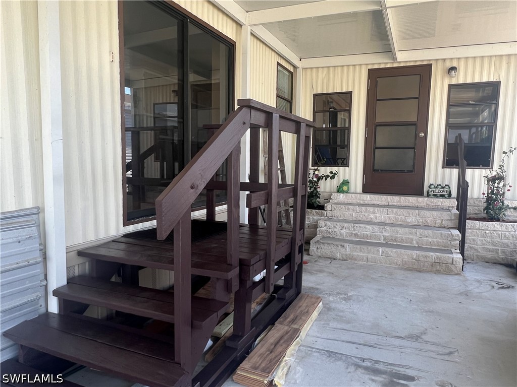 573 Cape Florida Lane Naples FL 34104 226019041 image4