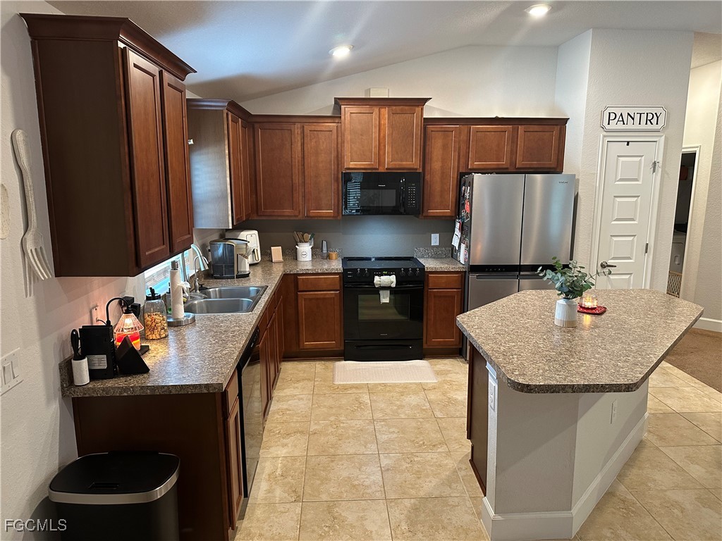 573 Windermere Drive Lehigh Acres FL 33972 2025023675 image18