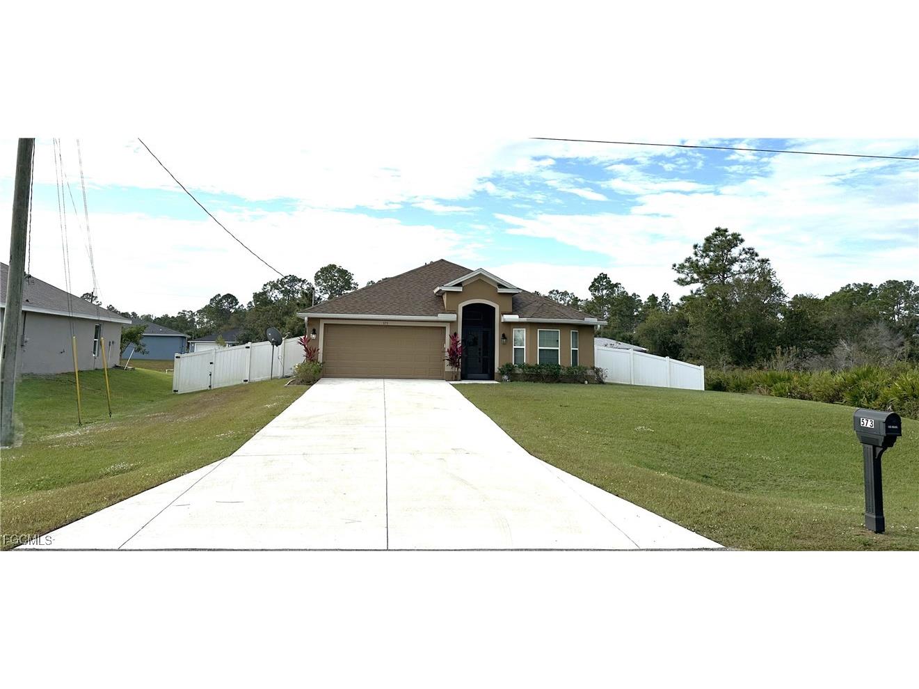 573 Windermere Drive Lehigh Acres FL 33972 2025023675 image2