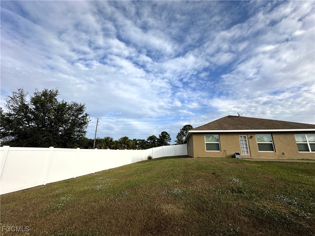573 Windermere Drive Lehigh Acres FL 33972 2025023675 image4