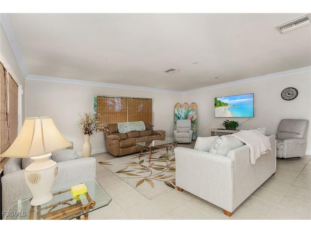 5730 Winkler Road Fort Myers FL 33919 2025023128 image14