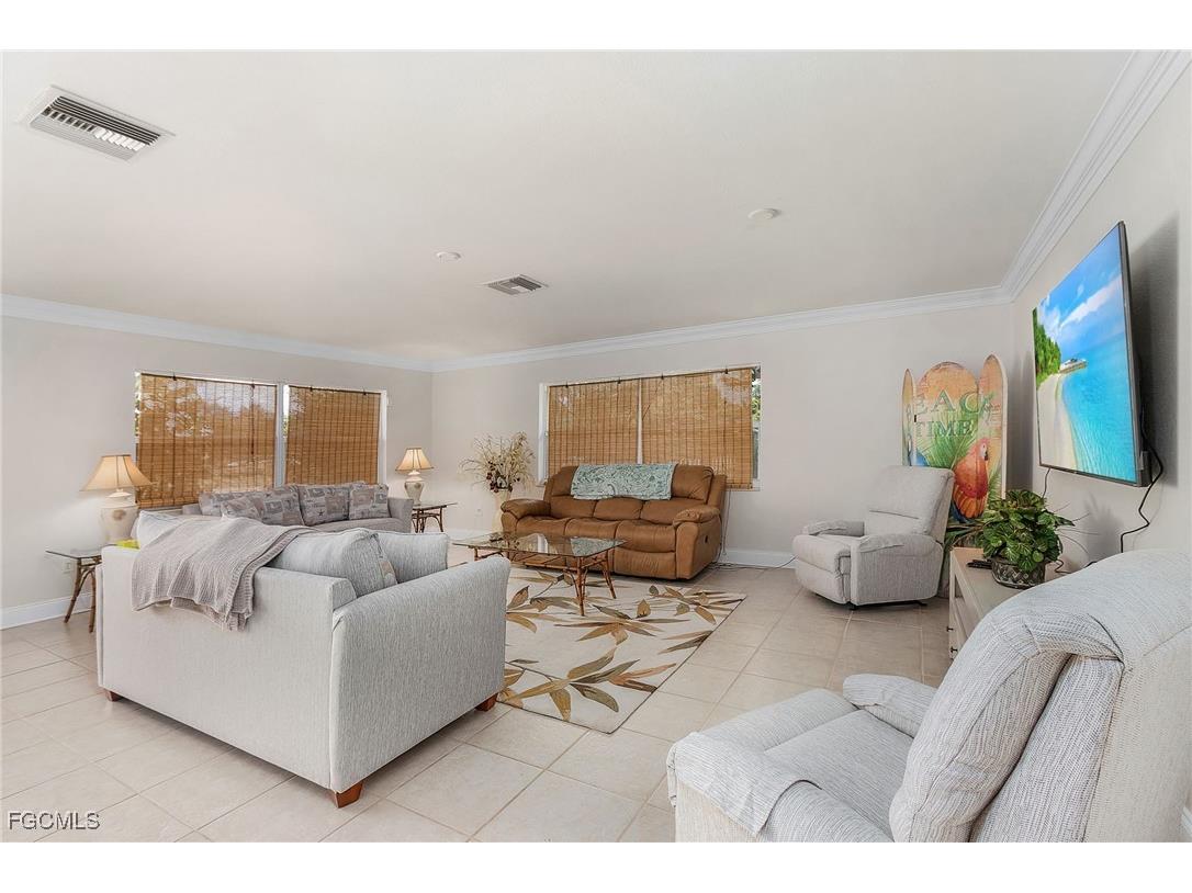 5730 Winkler Road Fort Myers FL 33919 2025023128 image15