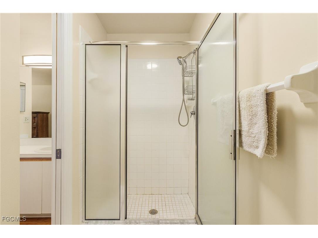 5731 Foxlake Drive #6 North Fort Myers FL 33917 2025013164 image20